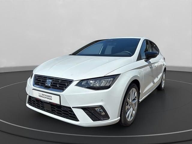 Weiss Gebraucht 2024 Seat Ibiza FR Limousine | 20.430 € (Fairer Preis) - Bild 1/4