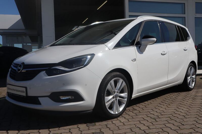 Weiß Gebraucht 2018 Opel Zafira Tourer Van / Kleinbus | 16.790 € (Etwas zu teuer) - Bild 1/4
