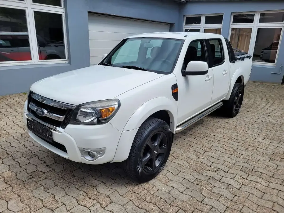 Używany Ford Ranger XLT 143 KM (105 kW) 2011 Biały Pickup