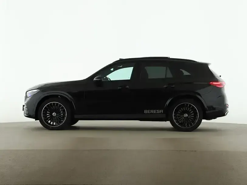 Gebraucht Mercedes GLC450 AMG 367 PS (269 kW) 2026 Schwarz SUV