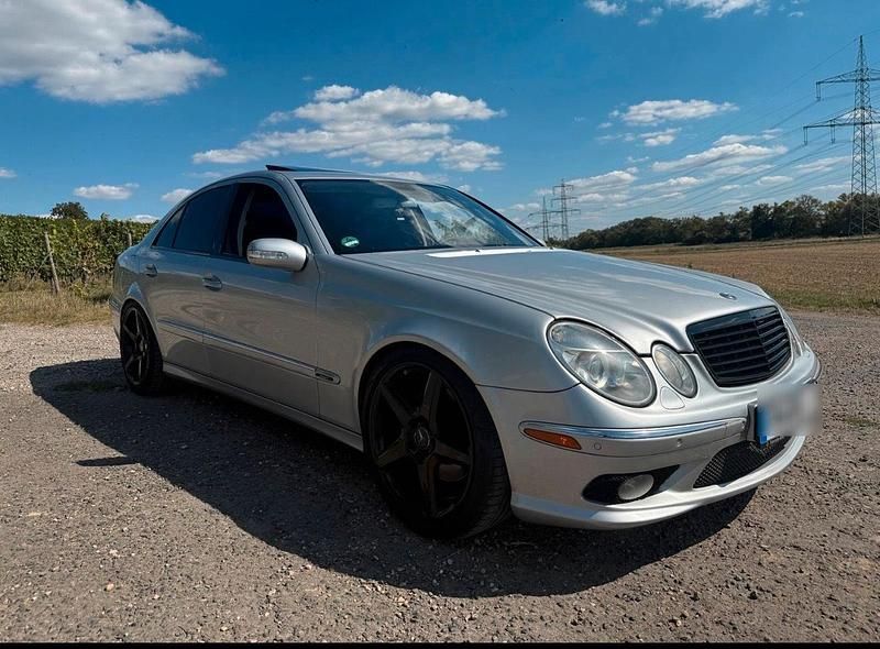 Gebraucht Mercedes E500 306 PS (225 kW) 2002 Silber Limousine