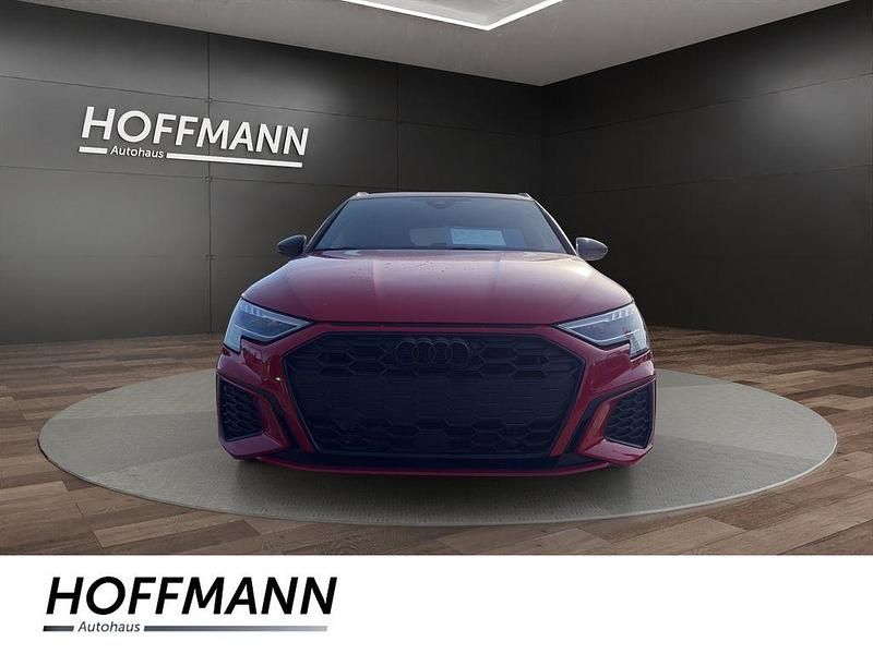 Gebraucht Audi A3 S-Line 245 PS (180 kW) 2022 Rot Limousine