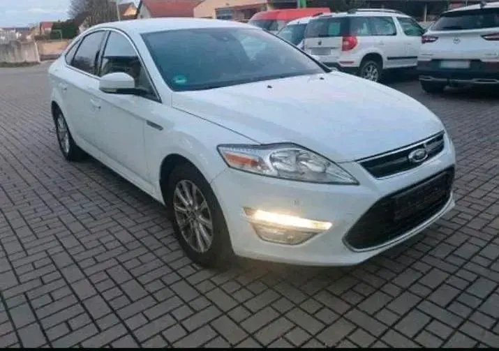 Gebraucht Ford Mondeo 203 PS (149 kW) 2012 Weiß Limousine