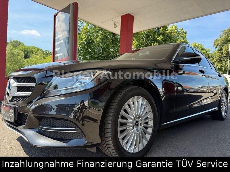 Schwarz Gebraucht 2015 Mercedes C180 Avantgarde Limousine | 14.590 € (Guter Preis) - Bild 1/4