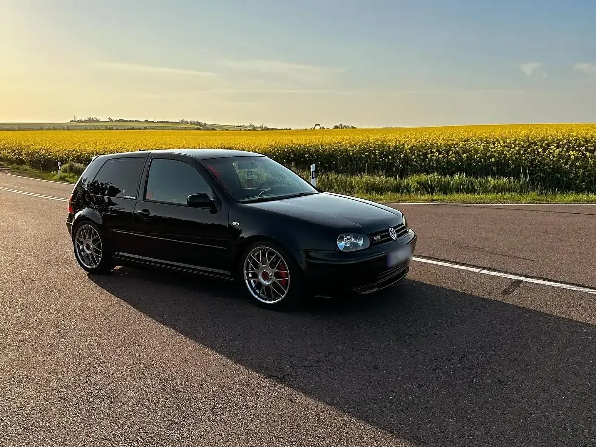 Gebraucht VW Golf IV Edition 236 PS (173 kW) 2003 Schwarz Limousine