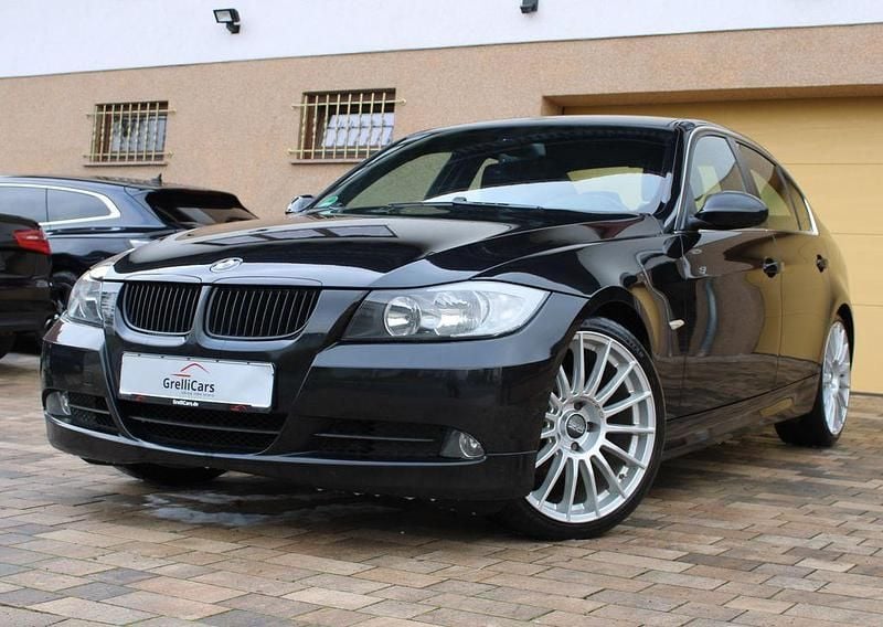 Saphirschwarz Gebraucht 2006 BMW 325 Sport Line Limousine | 4.999 € (Guter Preis) - Bild 1/4