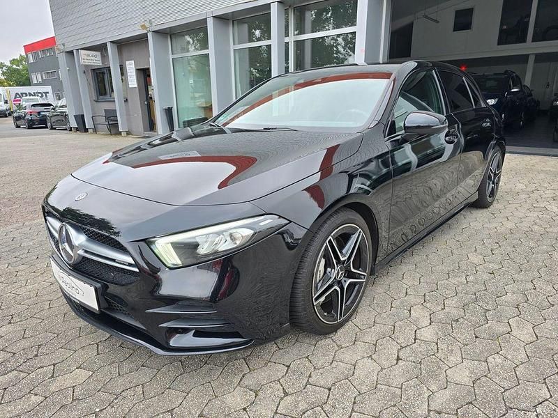 Schwarz Gebraucht 2019 Mercedes A35 AMG AMG Limousine | 28.980 € (Fairer Preis) - Bild 1/4