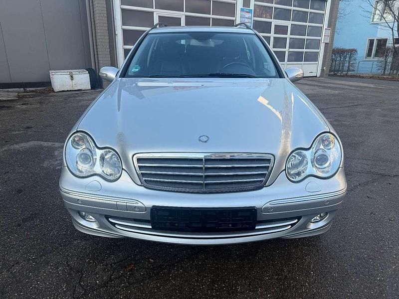 Gebraucht Mercedes C280 231 PS (169 kW) 2007 Iridiumsilber Kombi