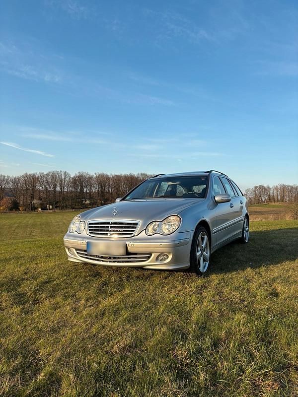 Gebraucht Mercedes C200 163 PS (119 kW) 2004 Silber Kombi