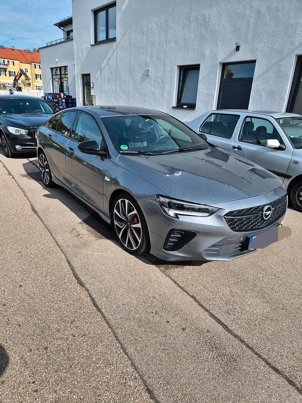 Grau Gebraucht 2020 Opel Insignia Limousine | 26.000 € (Superpreis) - Bild 1/4