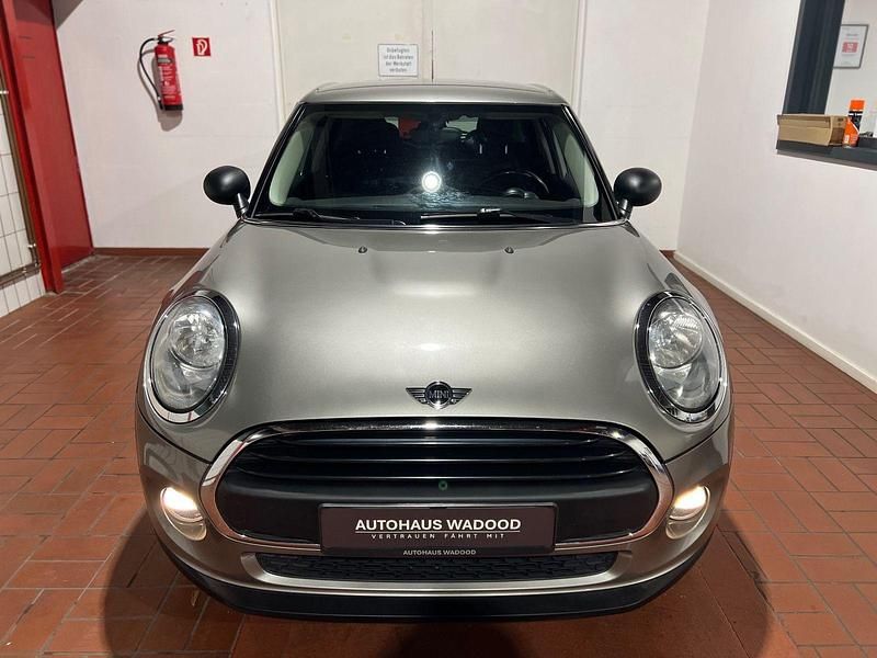 Usata Mini ONE 75 CV (55 kW) 2016 Argento Utilitaria