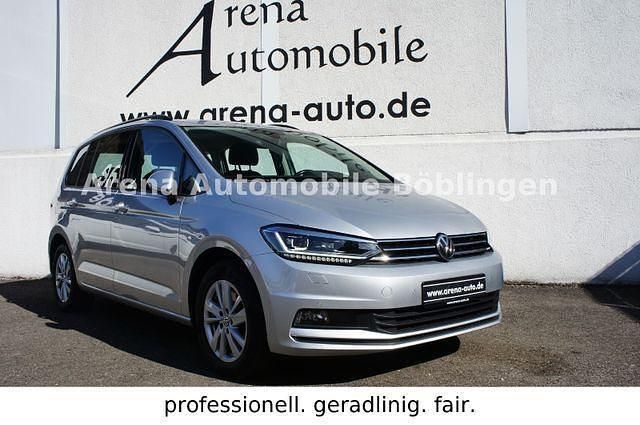 Reflexsilber metallic Gebraucht 2019 VW Touran Van / Kleinbus | 17.800 € (Superpreis) - Bild 1/4