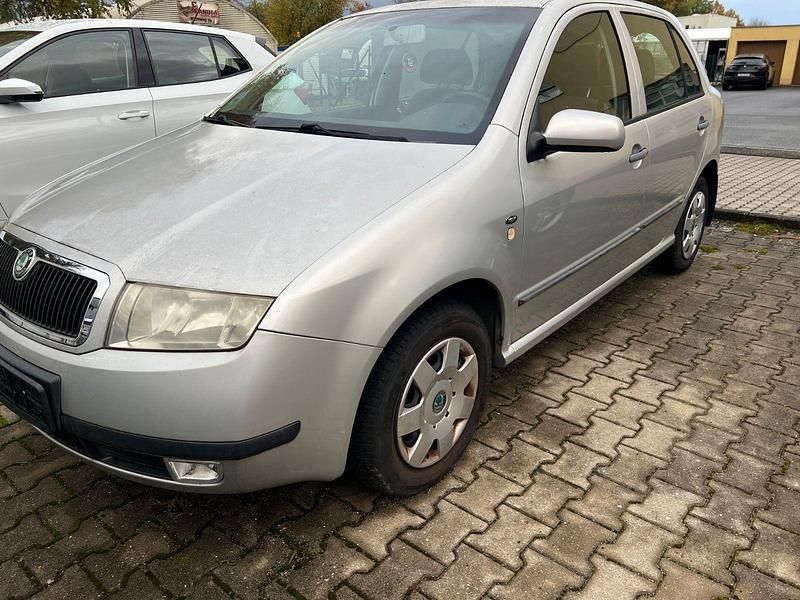Silber Gebraucht 2001 Skoda Fabia Elegance Kleinwagen | 990 € (Guter Preis) - Bild 1/4