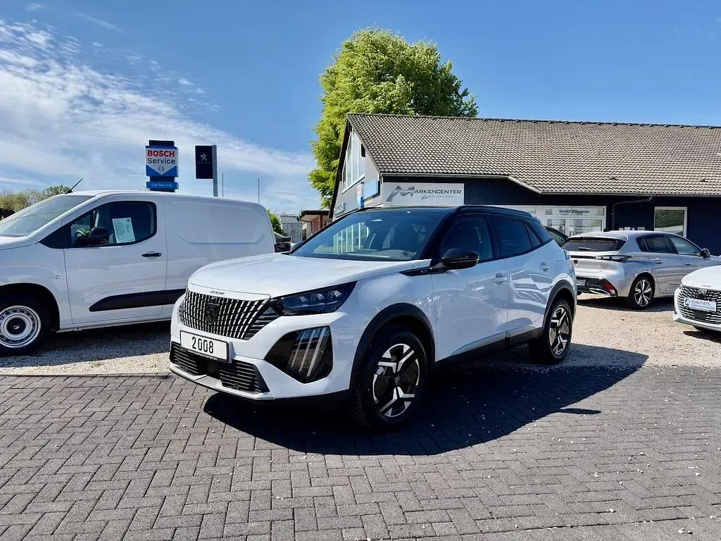 Neu Peugeot 2008 GT 145 PS (106 kW) 2026 Weiß SUV