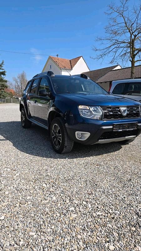 Second-hand Dacia Duster 125 CP (91 kW) 2017 Albastru SUV