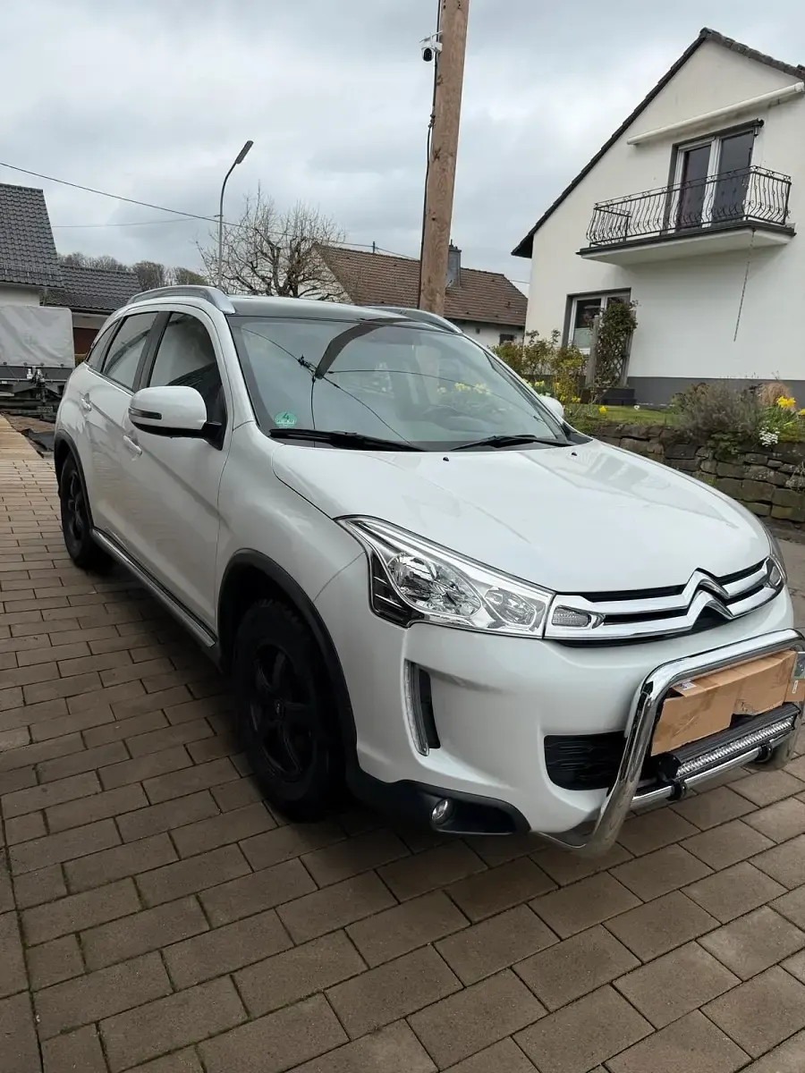Gebraucht Citroën C4 Aircross 114 PS (83 kW) 2016 Weiß SUV