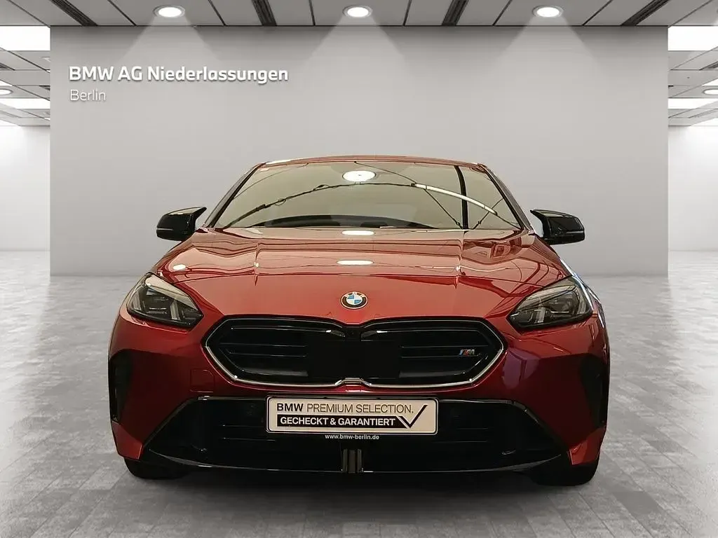 Gebraucht BMW M135 Performance 300 PS (220 kW) 2025 Rot Kleinwagen