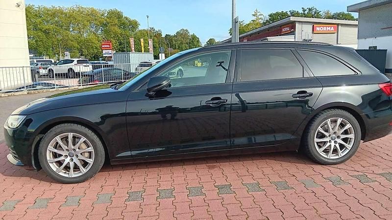 Gebraucht 2017 Audi A4 Kombi | 17.500 € (Guter Preis) - Bild 1/4