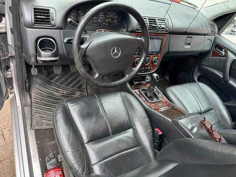 Second-hand Mercedes ML270 2004 SUV