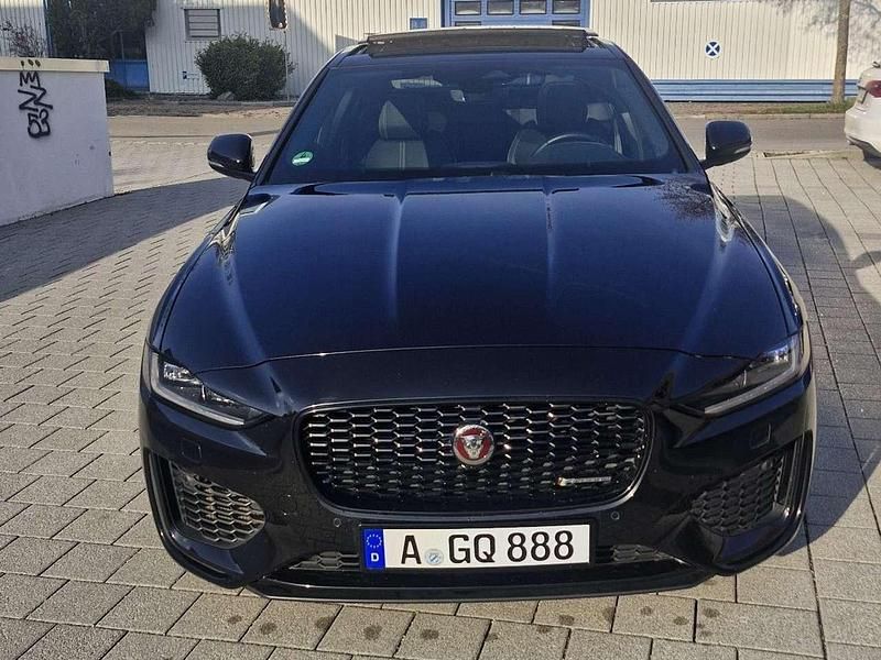 Gebraucht Jaguar XE R-Dynamic 250 PS (183 kW) 2023 Schwarz Limousine