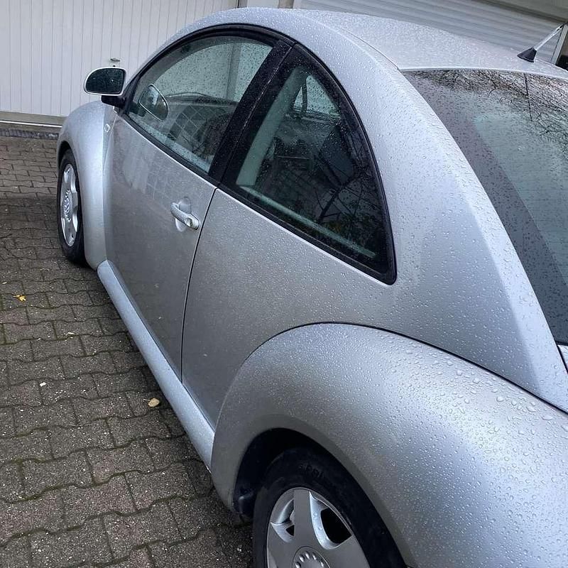 Gebraucht VW New Beetle 116 PS (85 kW) 2001 Silber Kleinwagen