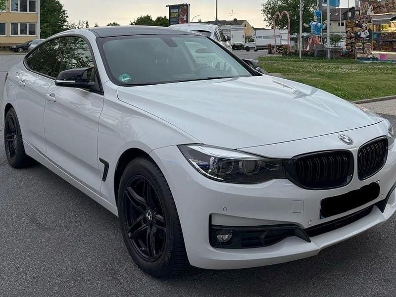 Weiß Gebraucht 2016 BMW 320 Gran Turismo Advantage Limousine | 14.000 € (Guter Preis) - Bild 1/4