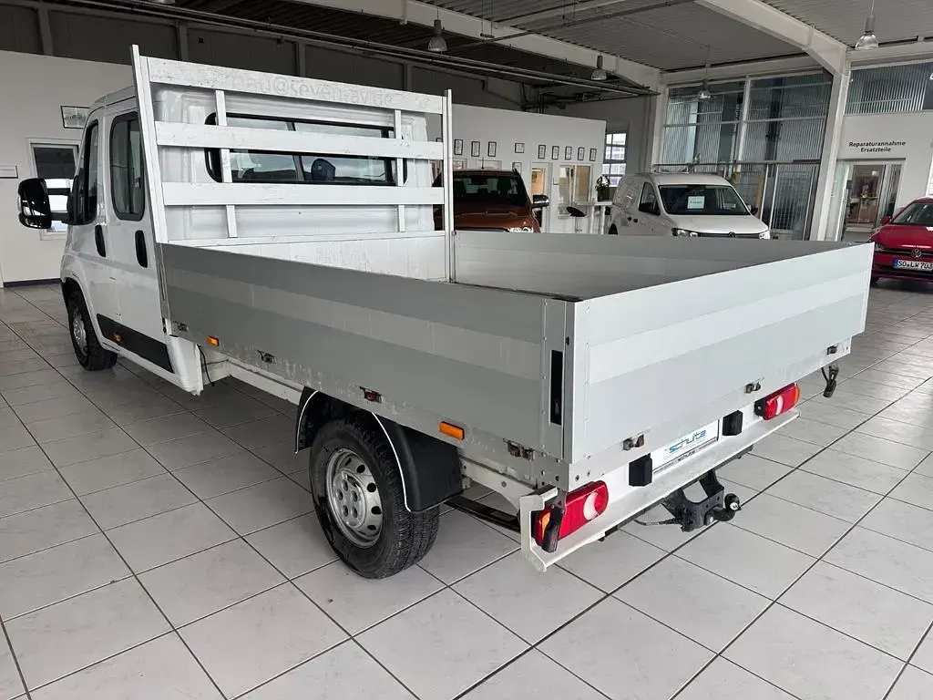 Gebraucht Opel Movano 140 PS (102 kW) 2023 Casabl/arctic/eisweiss/kaolin Van