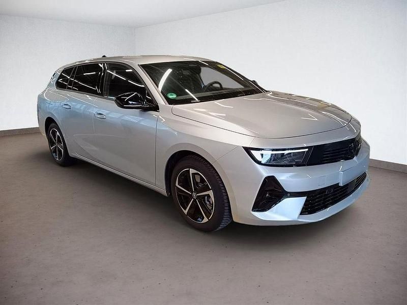 Gebraucht Opel Astra 131 PS (96 kW) 2024 Silber Kombi