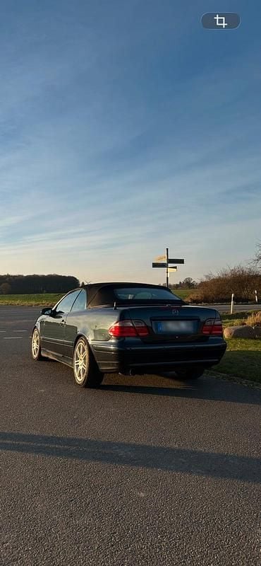 Gebraucht Mercedes CLK320 218 PS (160 kW) 2000 Blau Cabrio