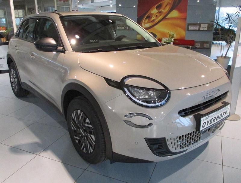 Beige Gebraucht 2025 Fiat 600 | 26.490 € (Teuer) - Bild 1/1