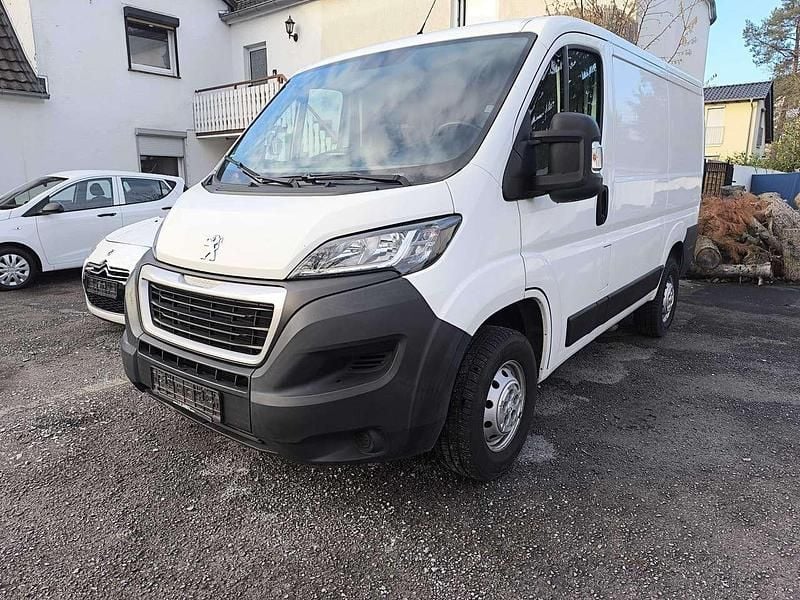 Weiss Gebraucht 2020 Peugeot Boxer Premium Van | 12.999 € (Superpreis) - Bild 1/4