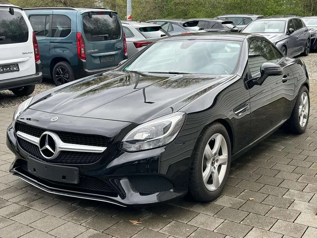 Gebraucht Mercedes SLC200 184 PS (135 kW) 2019 Schwarz Cabrio