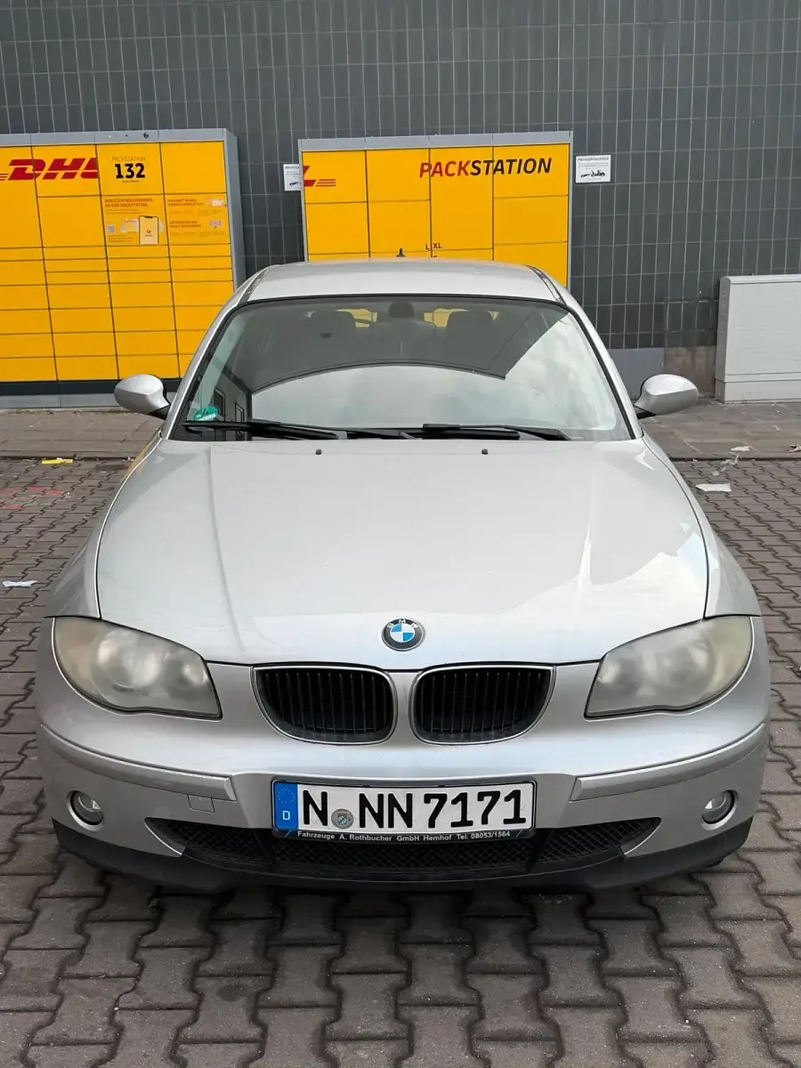 Gebraucht BMW 118 122 PS (89 kW) 2005 Silber Kleinwagen