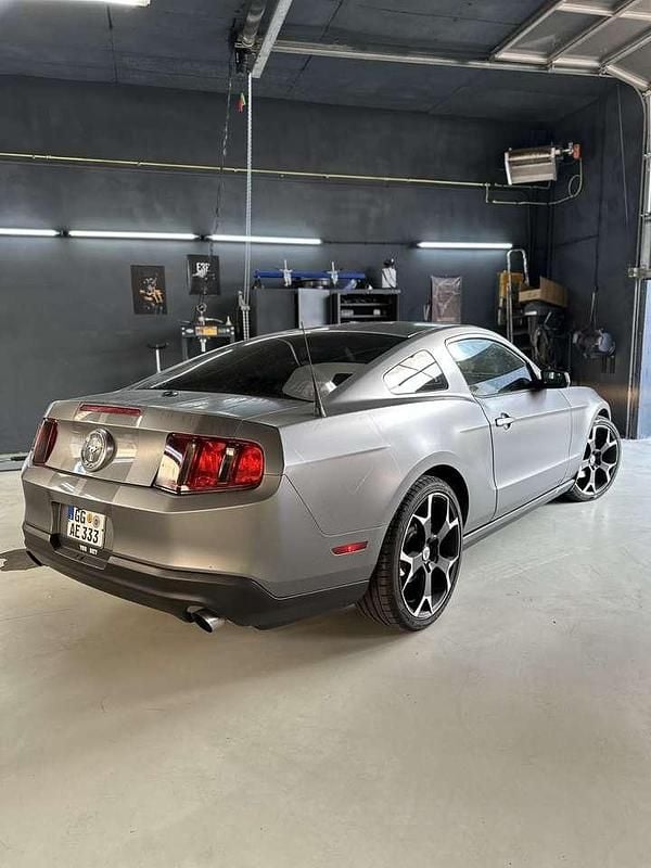 Gebraucht Ford Mustang 228 PS (167 kW) 2011