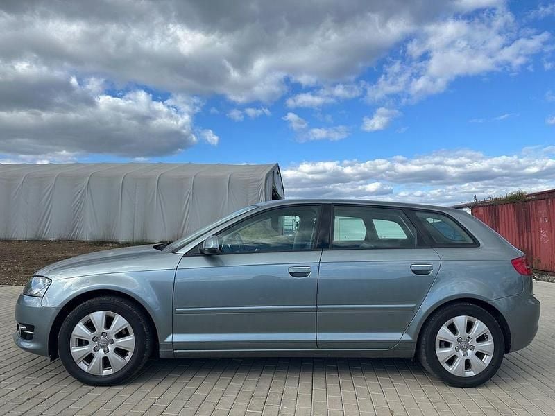 Gebraucht Audi A3 Attraction 125 PS (91 kW) 2011 Grau Kleinwagen