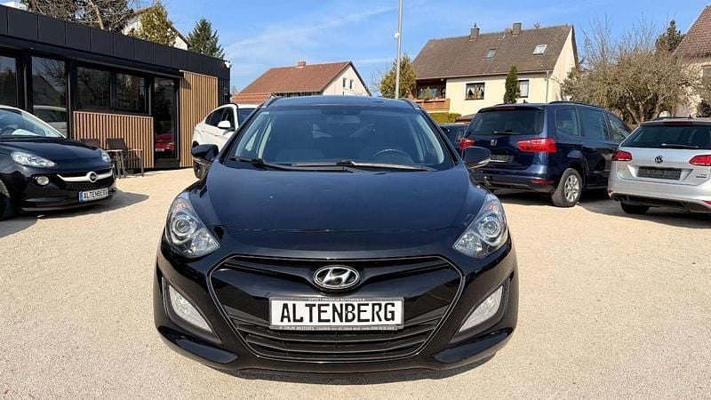 Gebraucht Hyundai i30 110 PS (80 kW) 2014 Schwarz Kombi