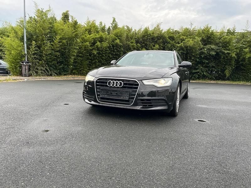 Schwarz Gebraucht 2011 Audi A6 Kombi | 4.950 € (Superpreis) - Bild 1/4