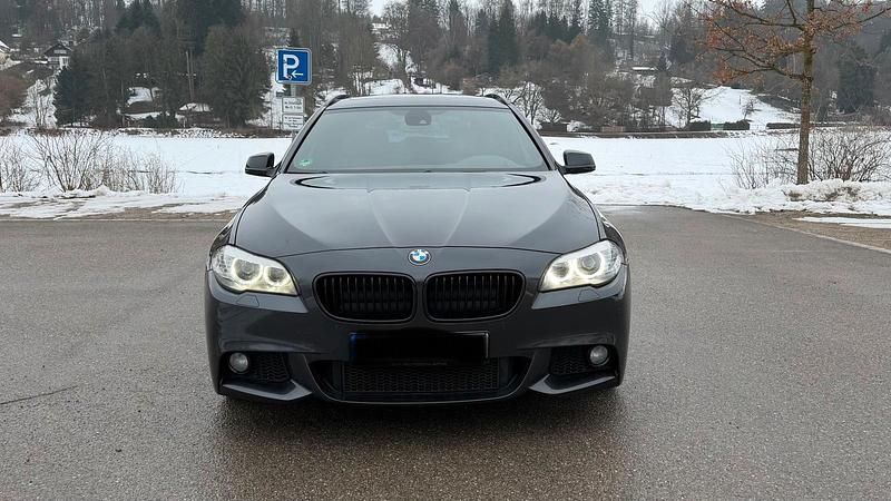 Gebraucht BMW 525 M Sport 218 PS (160 kW) 2012 Schwarz Kombi