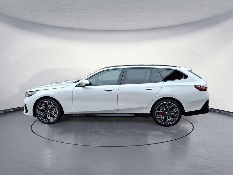 Neu BMW 540 303 PS (222 kW) 2026 Weiß Kombi