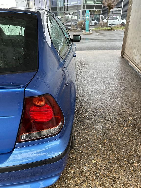 Gebraucht BMW 316 116 PS (85 kW) 2005 Blau Limousine
