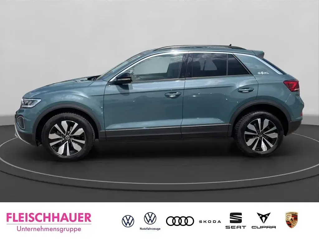 Second-hand VW T-Roc Goal 116 CP (85 kW) 2025 Albastru SUV
