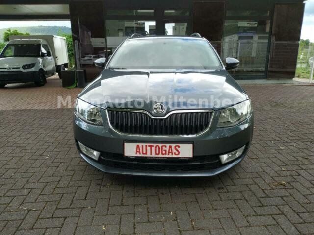 Gebraucht Skoda Octavia G-TEC Ambition 110 PS (80 kW) 2016 Grau metallic Kombi