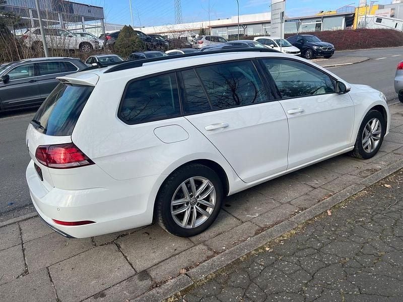 Gebraucht VW Golf VII 150 PS (110 kW) 2020 Weiß Kombi