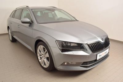 Gebraucht Skoda Superb Style 190 PS (139 kW) 2016 Grau metallic Kombi