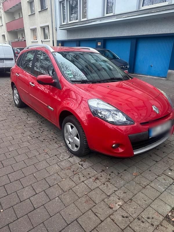 Rot Gebraucht 2010 Renault Clio III Kombi | 2.300 € (Guter Preis) - Bild 1/4