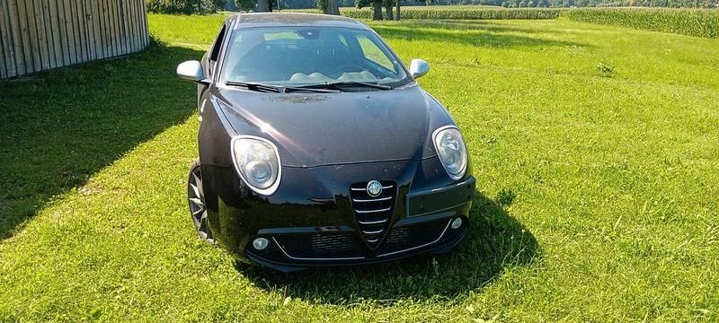 Schwarz Gebraucht 2011 Alfa Romeo MiTo Quadrifoglio Kleinwagen | 5.250 € (Fairer Preis) - Bild 1/4