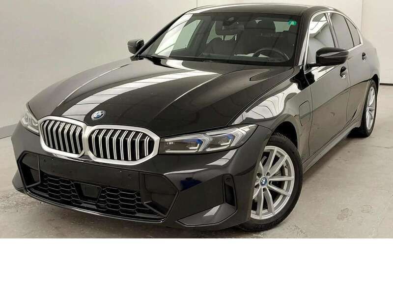 Black saphir Gebraucht 2023 BMW 320e M Sport Limousine | 36.480 € (Fairer Preis) - Bild 1/4