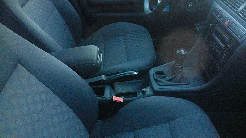 Gebraucht Audi A6 165 PS (121 kW) 2000 Schwarz Kombi