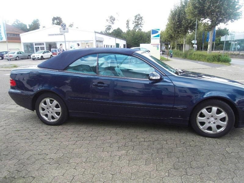 Blau metallic Gebraucht 1999 Mercedes CLK200 Avantgarde Cabrio | 3.388 € (Superpreis) - Bild 1/4