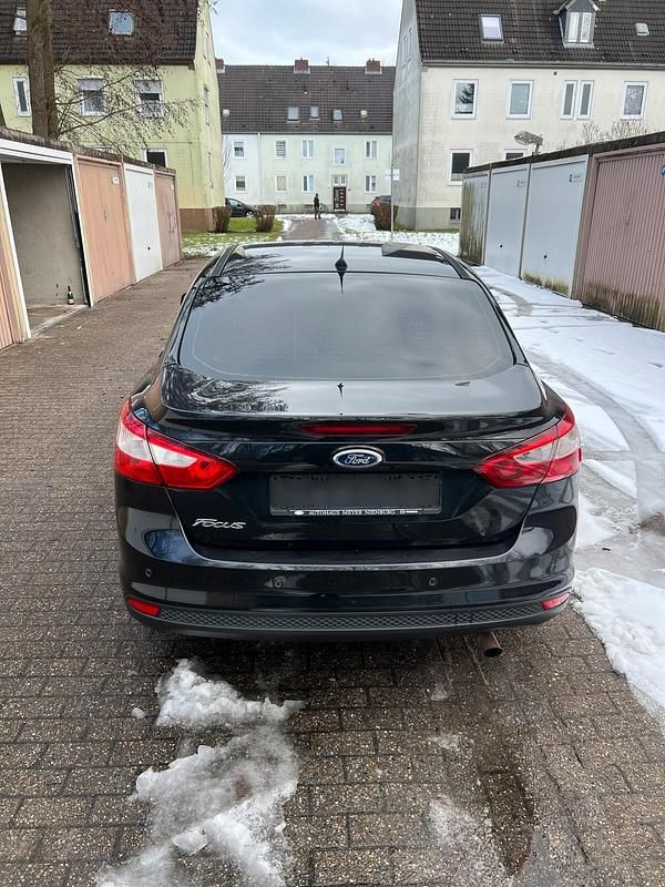 Gebraucht Ford Focus 150 PS (110 kW) 2011 Schwarz Limousine
